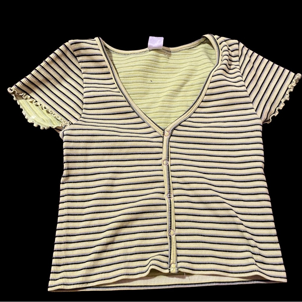 Women’s Green and Black Stripped Tee. Size: S